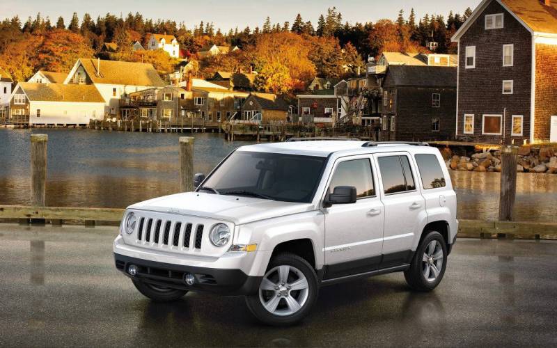 Jeep Patriot High Altitude Edition 2017 SUV Drive